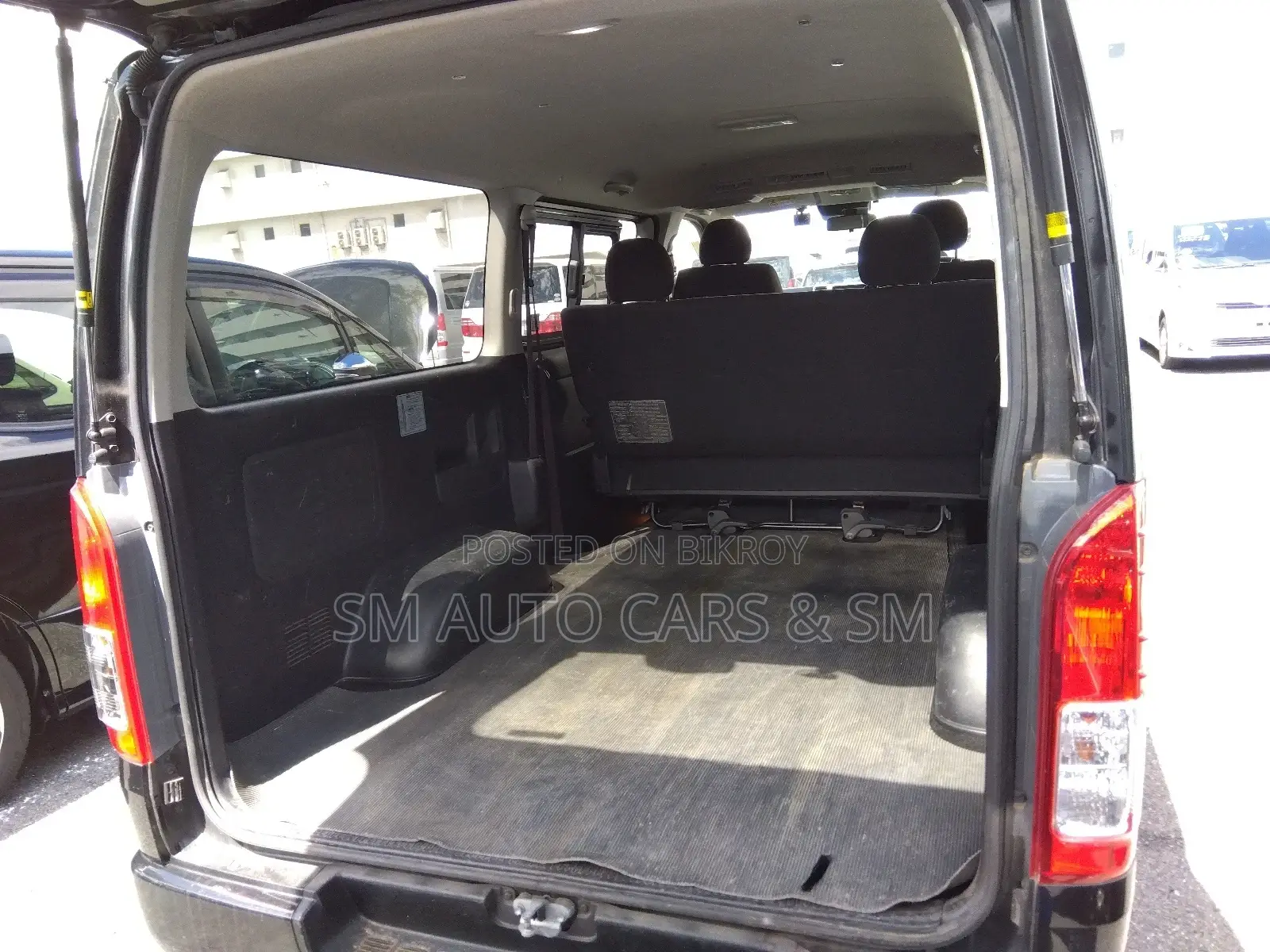 Toyota Hiace Super GL Black 2020