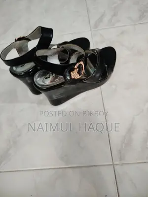 Premium Glossy Black Wedge Heels with Elegant Butterfly Buckle