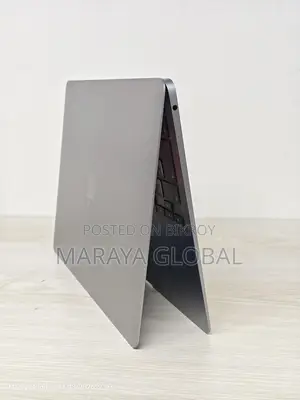 Apple MacBook 2020