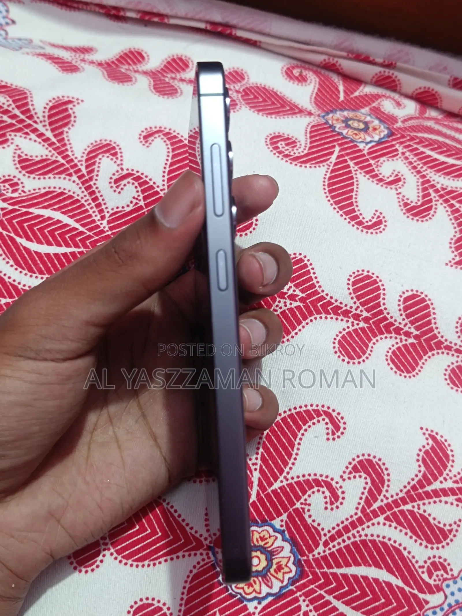 Samsung Galaxy S24 (Used)