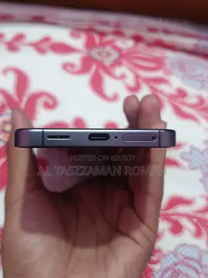 Samsung Galaxy S24 (Used)