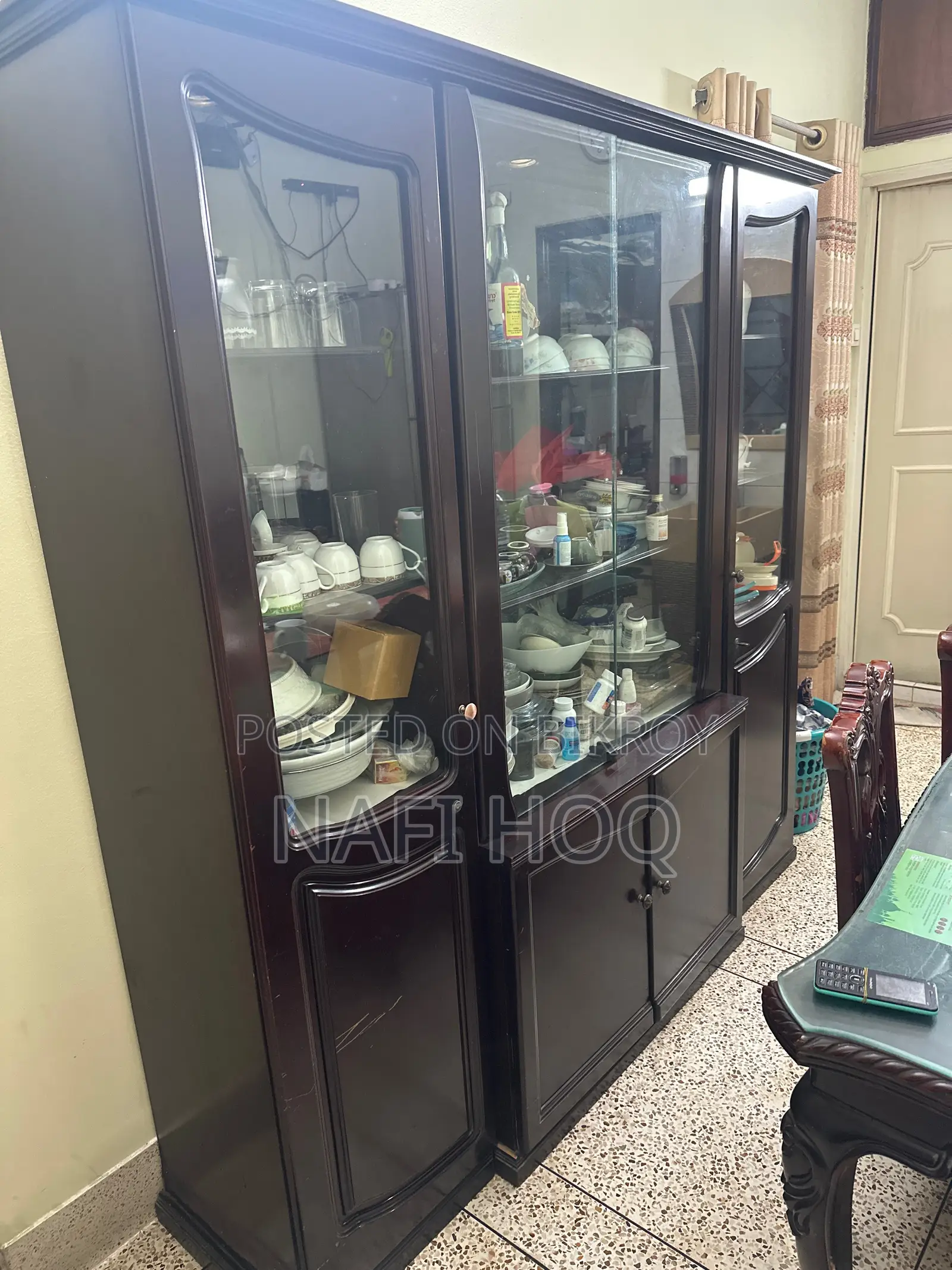 Large Walnut coloured showcase for sell