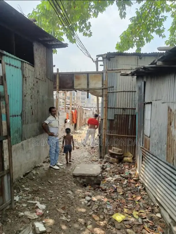 খিলগাঁও তিলপাপাড়া কালভার্ট ৩ কাঠা জায়গা বিক্রি