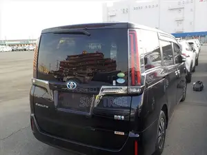 Toyota Esquire GI Premium Package- 2020