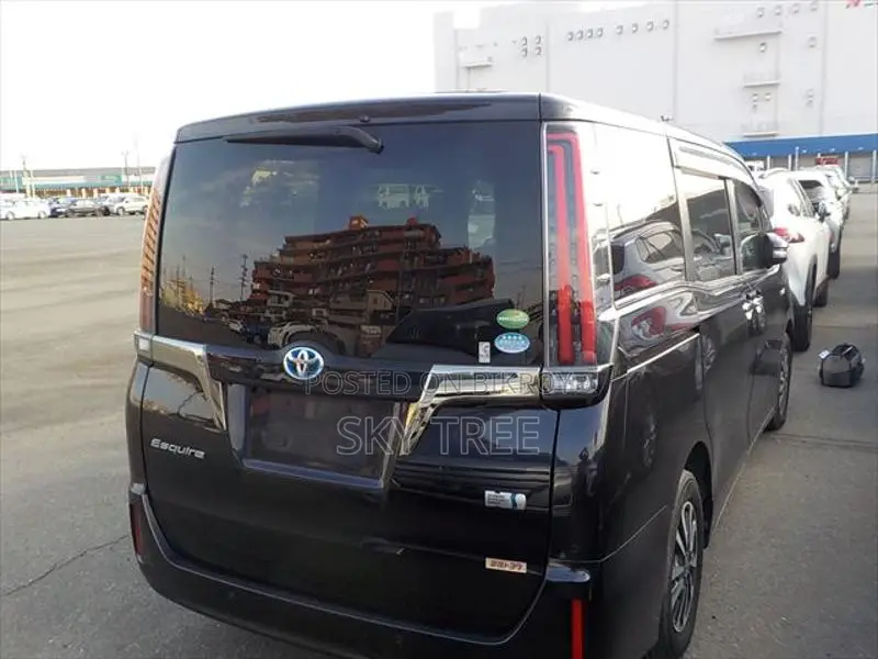 Toyota Esquire GI Premium Package- 2020