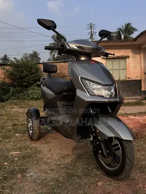 মোটরসাইকেল ২০২৫ সিলভার