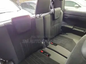 Toyota Esquire Hybrid Gi Premium 2021