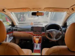 Toyota Premio 2005