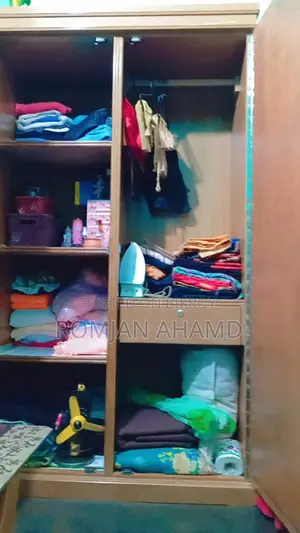 আলমারি বিক্রয় হবে