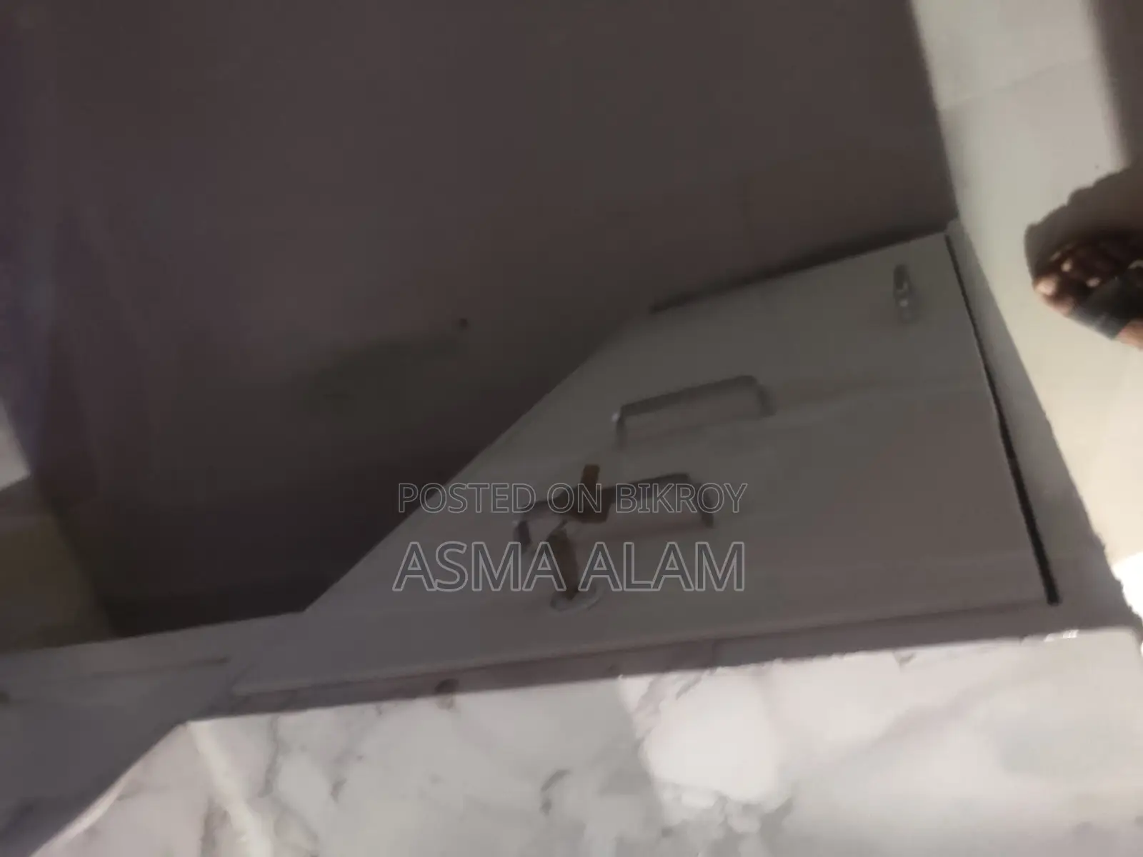 দোকানের নতুন ডেকোরেশন বিক্রি