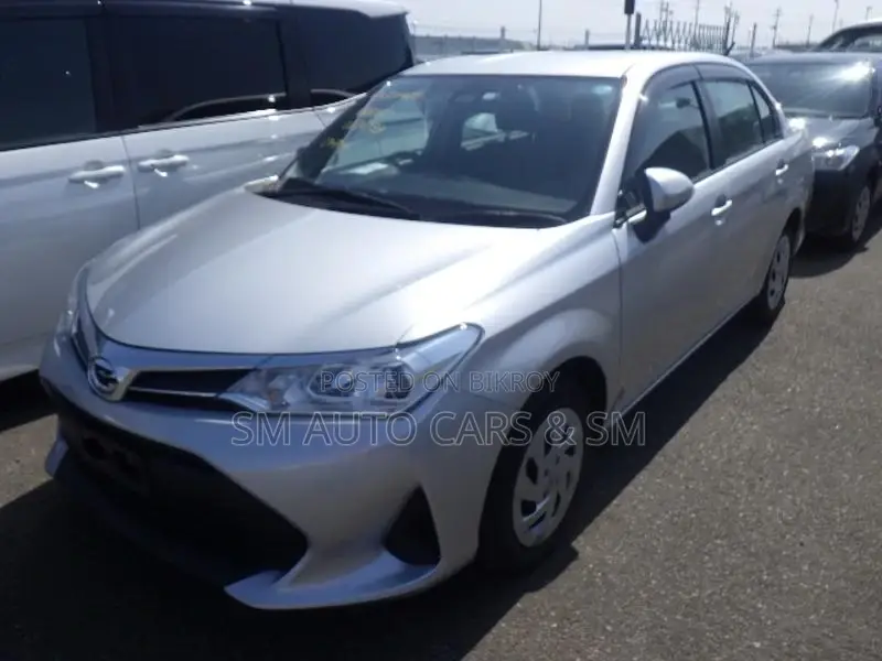টয়োটা এক্সিও নন হাইব্রিড ইএক্স সিলভার ২০২০