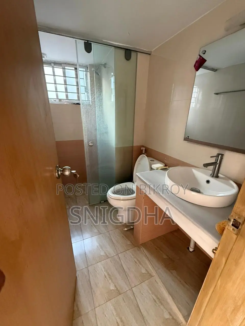 Brand New Luxurious 2100 Sq Ft Ready Flat For Sale at Niketan, Gulshan 1