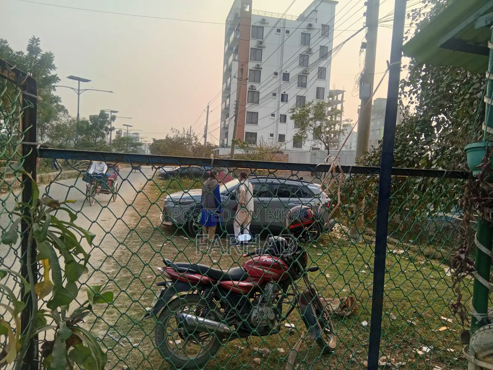 একটি রানিং রেস্টুরেন্টের হাফ মালিকানা পরিবর্তন হবে