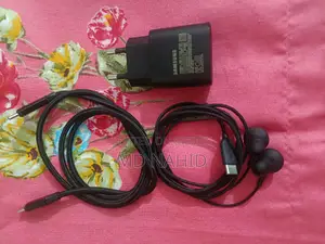 Samsung Galaxy S22 Ultra . (Used)