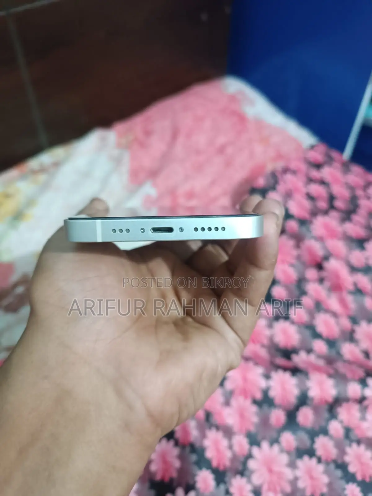 Apple iPhone 13 Japan (Used)