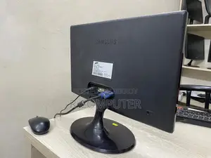 Samsung S19C300 | 19" LED Monitor HD Display VGA Full Fresh