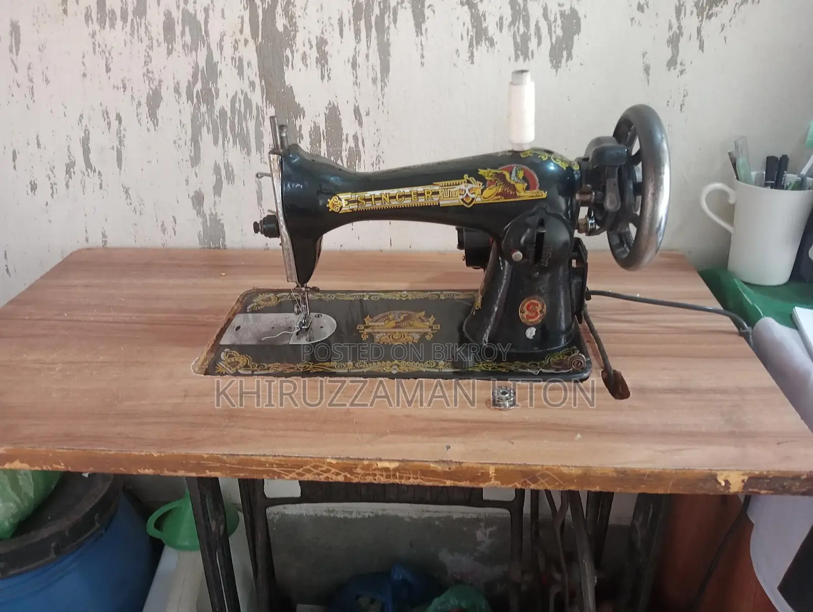 Original Singer sewing machine for sale with motor