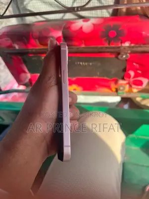 Apple iPhone 13 (Used)