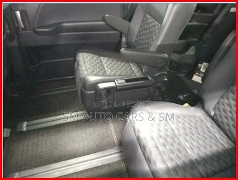 Toyota Voxy Hybrid SZ Black New 2023