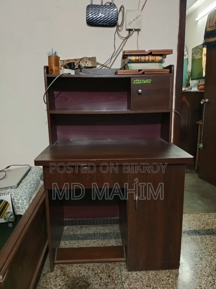 টেবিল বিক্রি হবে