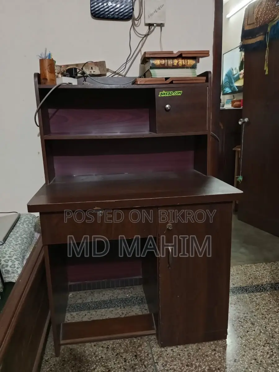 টেবিল বিক্রি হবে