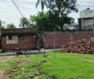 বাসাসহ তিন কাঠা জমি বিক্রয় হবে।