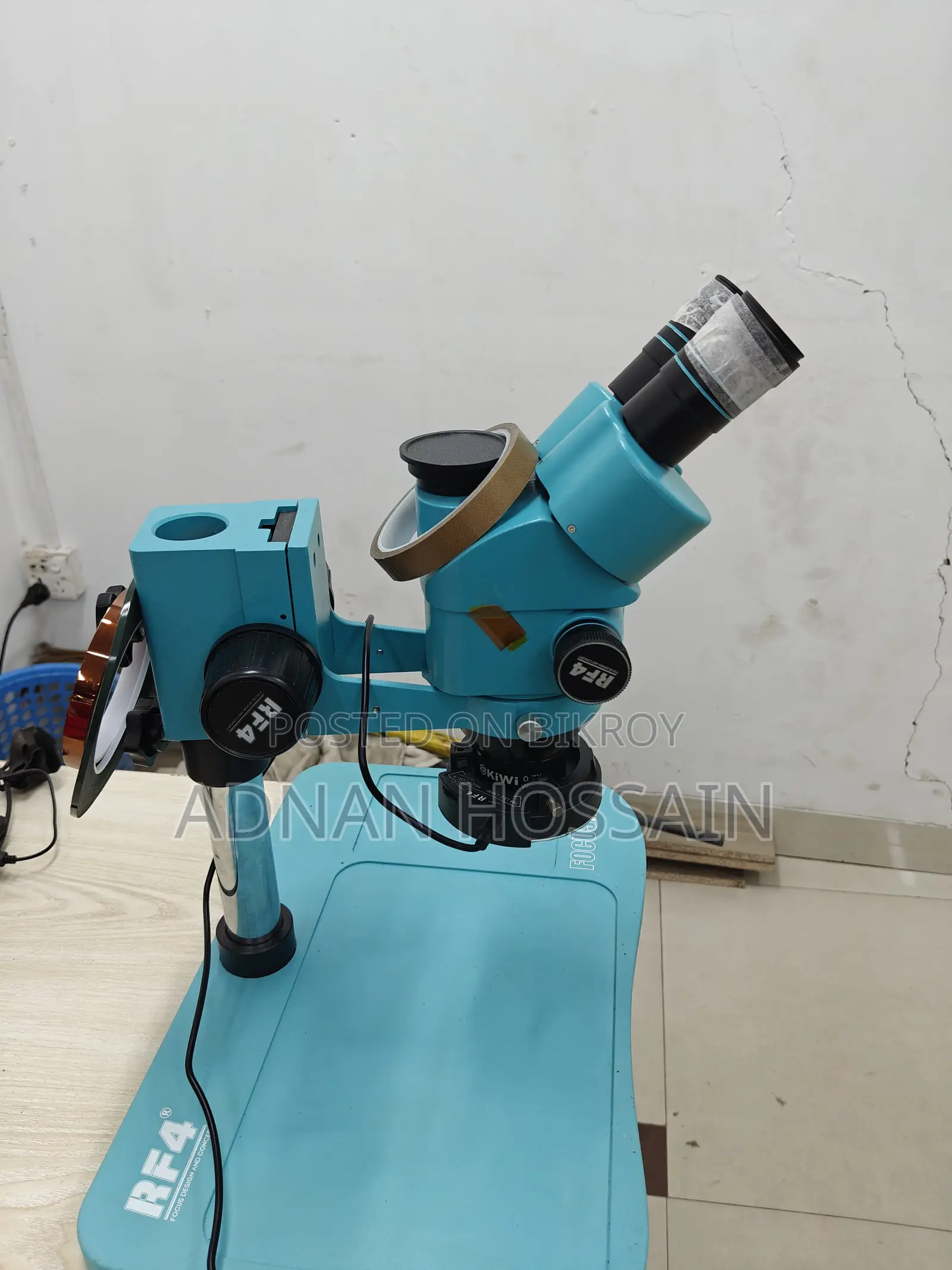 Microscope