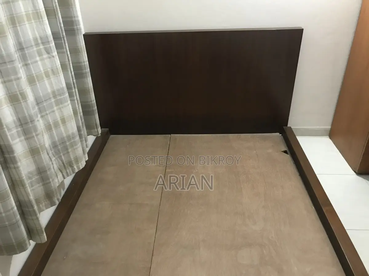 ম্যাট্রেসসহ কিং সাইজ বেড