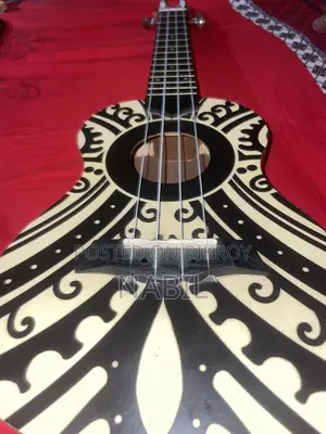 ইউকুলেলে বিক্রির জন্য