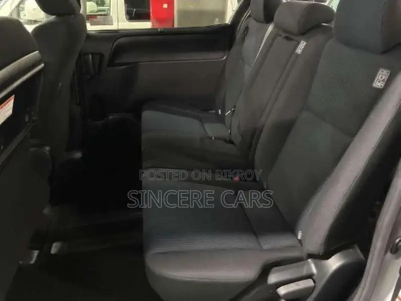 Toyota Noah X NON HYB 1DOOR PWR 2020