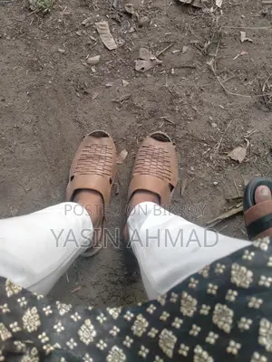 জুতা বিক্রি হবে
