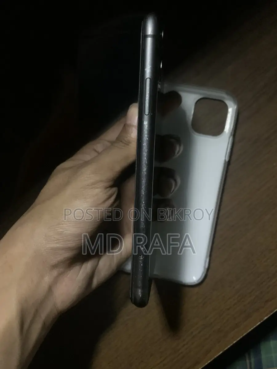 Apple iPhone 11 (Used)