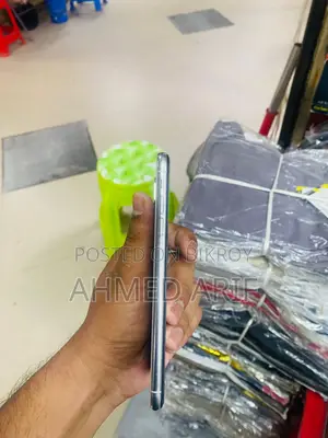 Apple iPhone XS Max (Used)