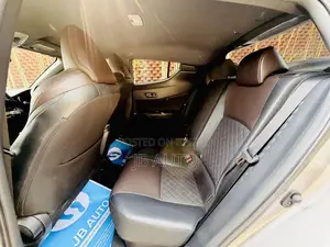 Toyota C-HR G LED Package 2018