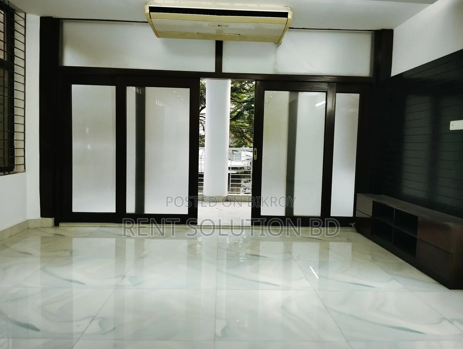 Semi furnished nice apartment for rent in north Gulshan