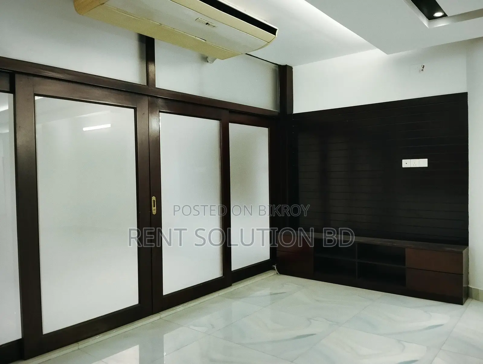 Semi furnished nice apartment for rent in north Gulshan