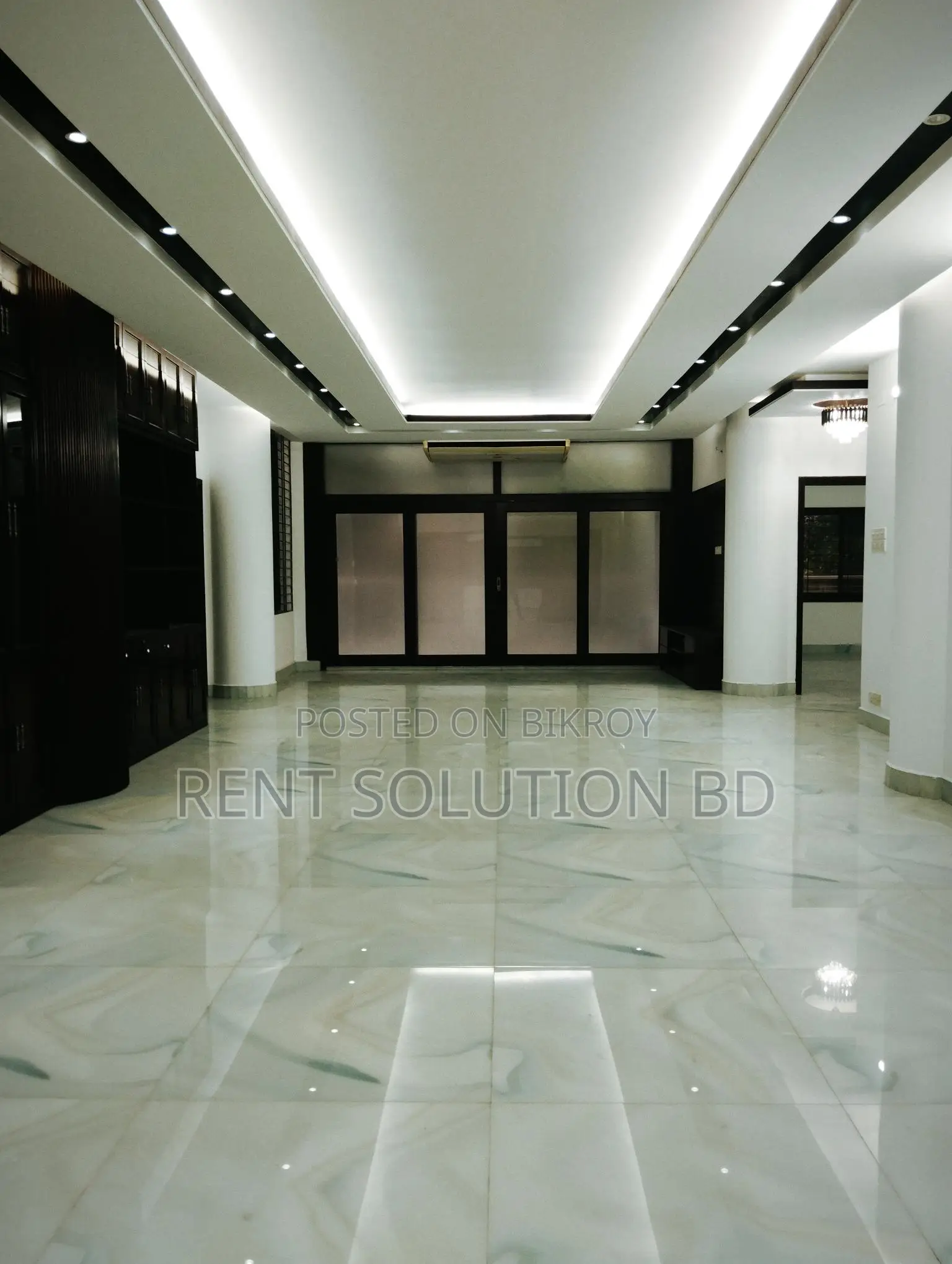 Semi furnished nice apartment for rent in north Gulshan