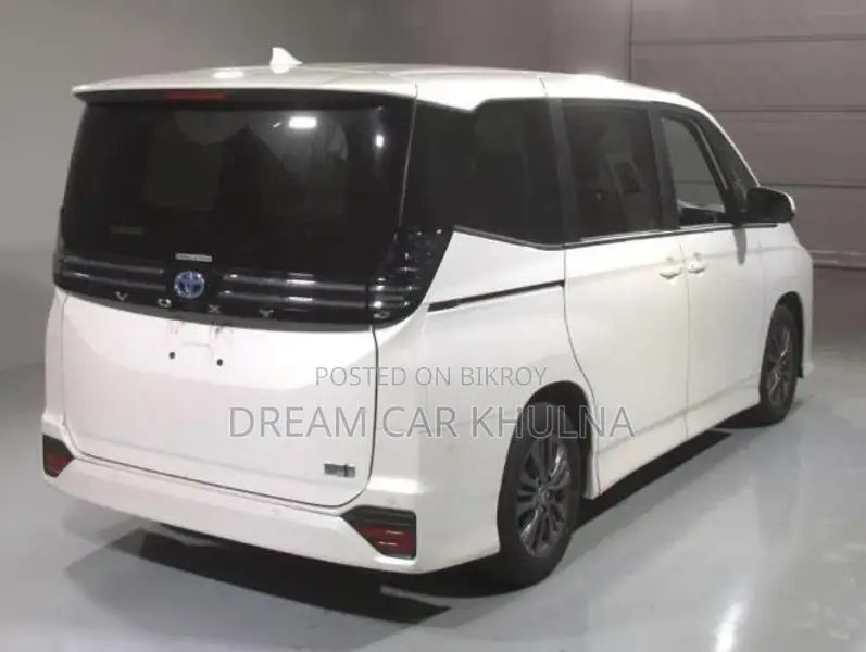 Toyota Voxy SG Hyb 360cam 2022