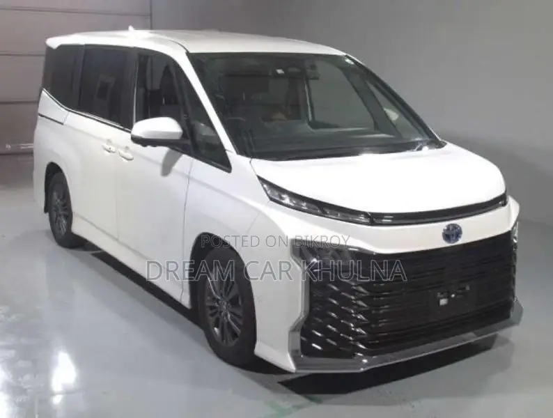 Toyota Voxy SG Hyb 360cam 2022