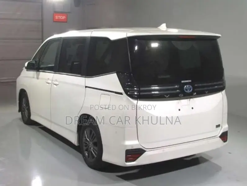 Toyota Voxy SG Hyb 360cam 2022