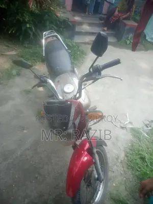 Bajaj CT 100 2018