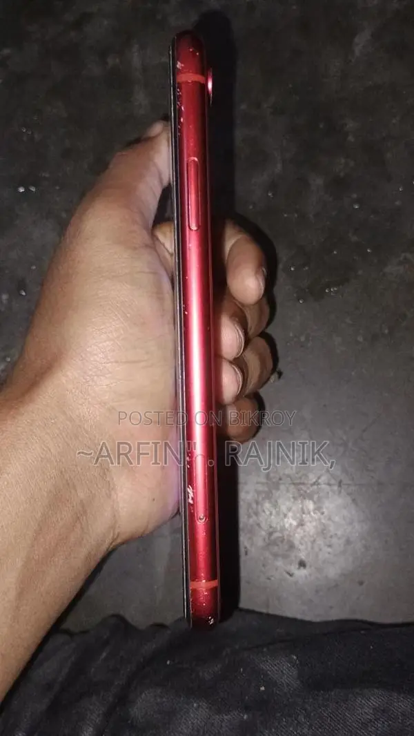 Apple iPhone XR (Used)