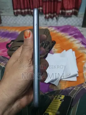 Realme Narzo 20 4/64 (Used)