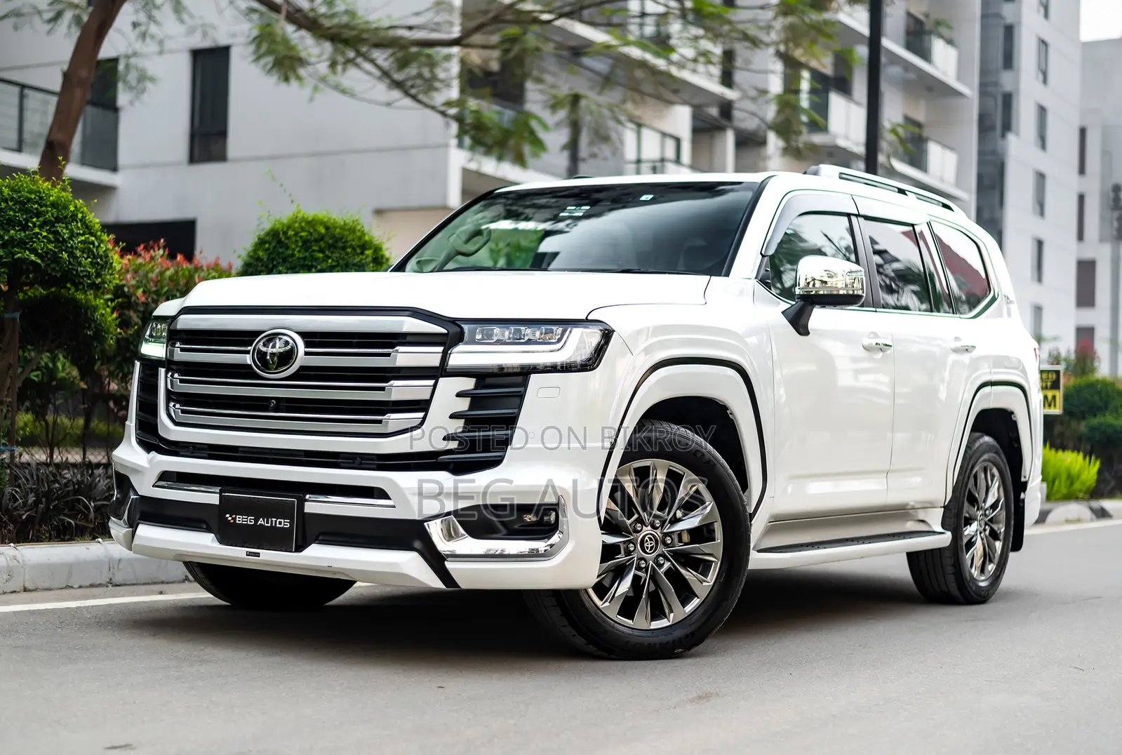 Toyota Land Cruiser LC300 ZX 2022