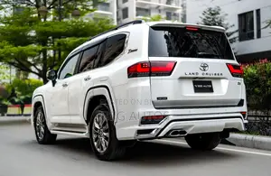 Toyota Land Cruiser LC300 ZX 2022