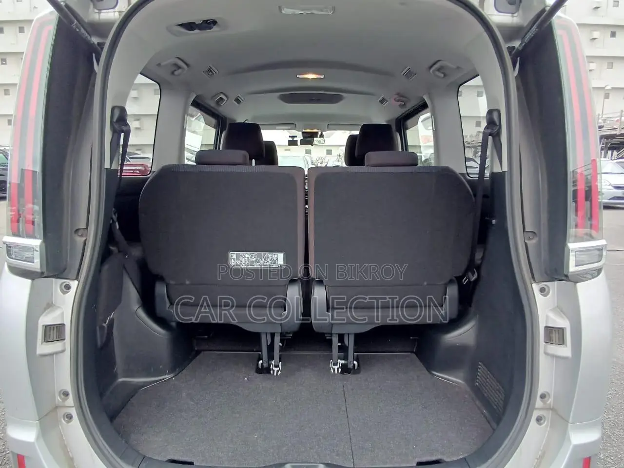 Toyota Esquire Gi Premium 2020