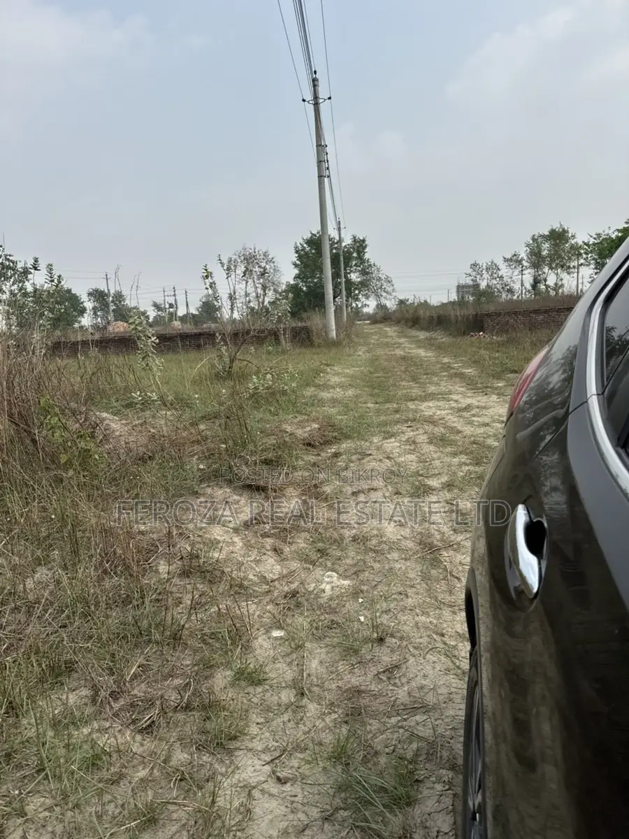 রাজউক পূর্বাচল সেক্টর-২৮ বাউন্ডারি ওয়াল-প্লট ৫ কাঠা