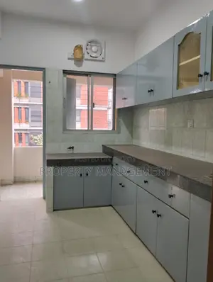 গুলশানে ২৬০০ বর্গফুটের ৫ম তলার অফিস ভাড়া