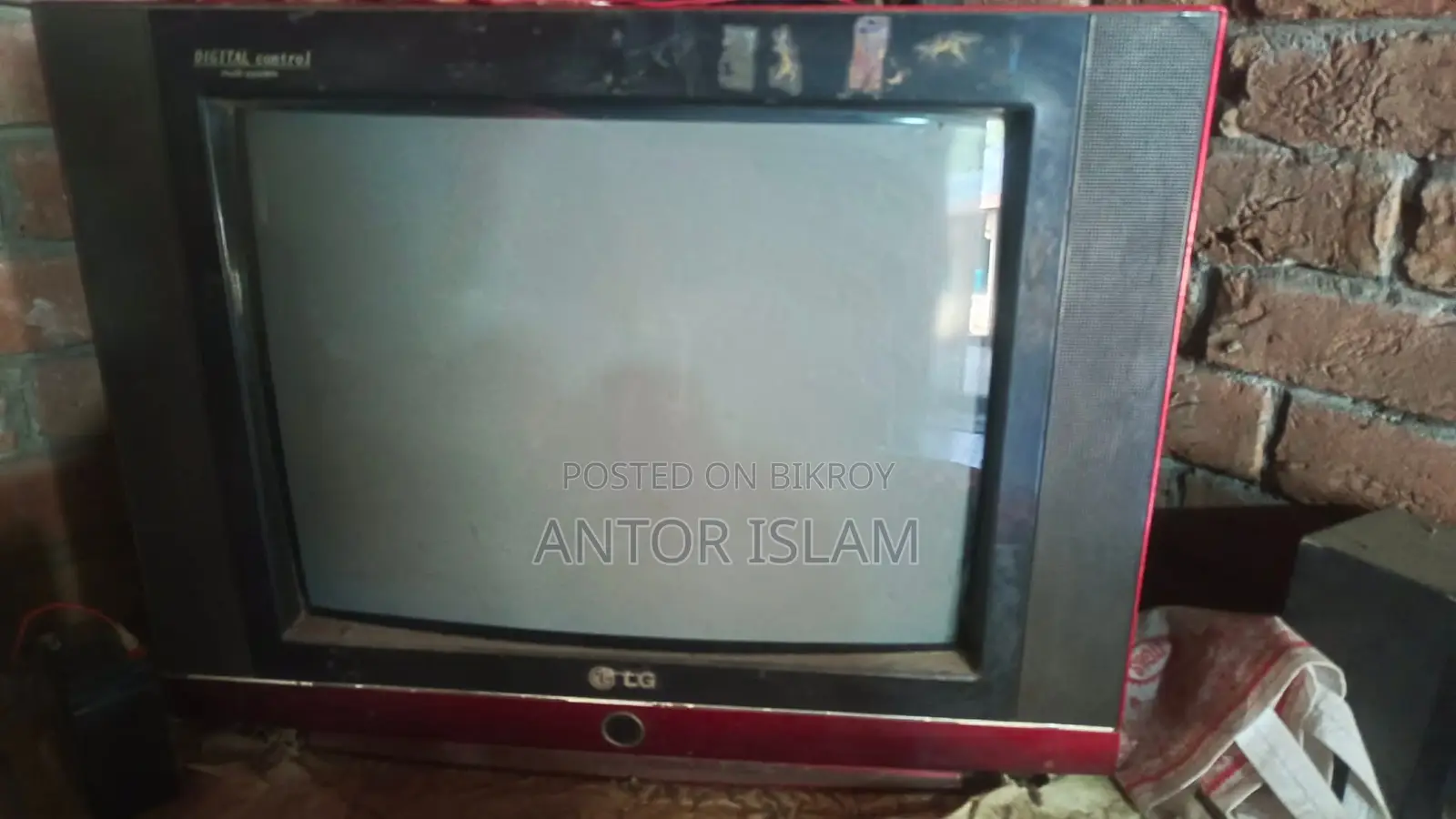 LG TV for sale