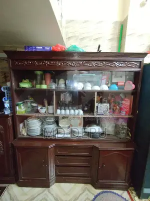 Showcases Sell